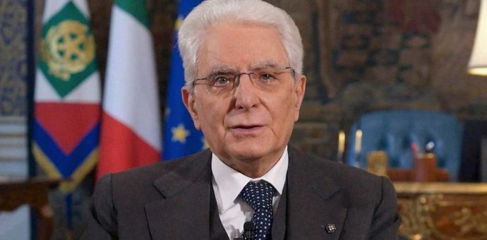 Mattarella: “Solidarietà a tutti gli aquilani, ricostruzione resta la priorità”. E sul Covid: “Affrontare emergenza con solidarietà”