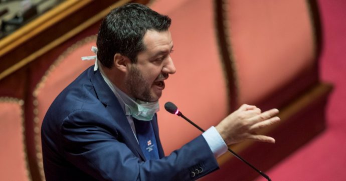 Il Senato s’incendia. I 2 Matteo invocano il governo Draghi