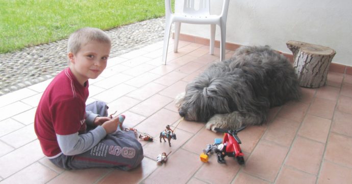 Disegni, foto, poesie: è la nostra caccia   al tesoro tra i cassetti