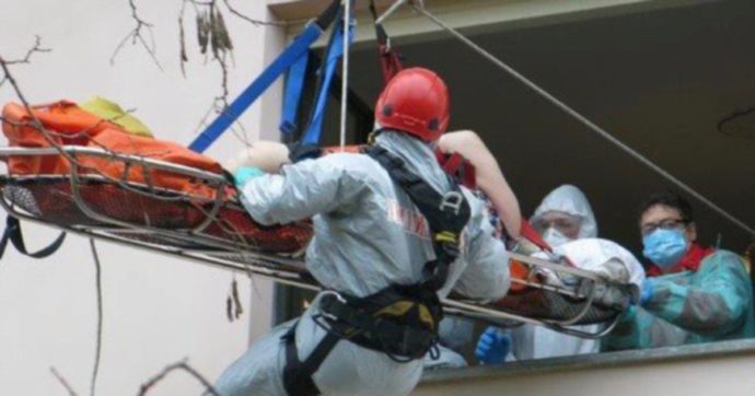 “Trasportiamo i contagiati e non ci fanno i tamponi”