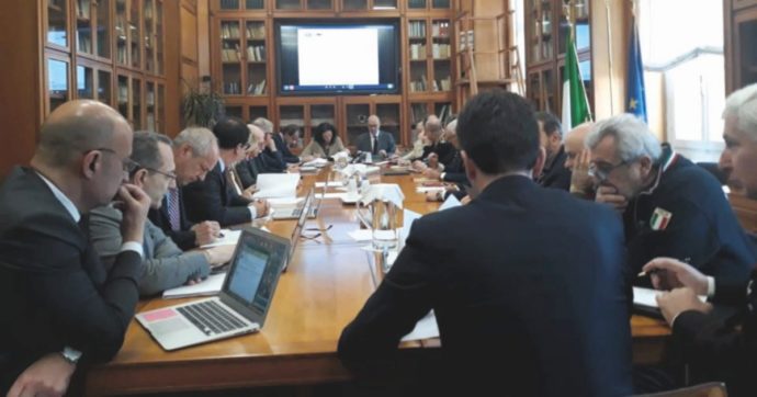 Fin dal 17 febbraio sapevano: nessuno comprò respiratori