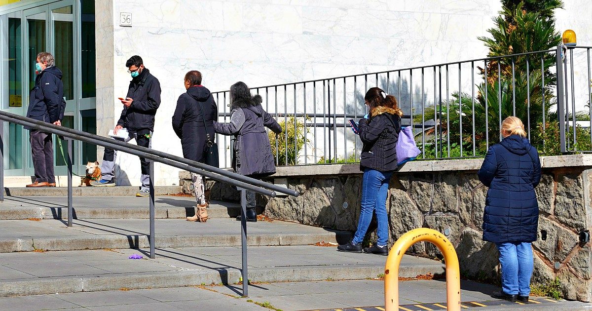 Coronavirus, la proposta: “Un reddito di emergenza con meno paletti. E per gli autonomi un aiuto variabile in base alla condizione economica”