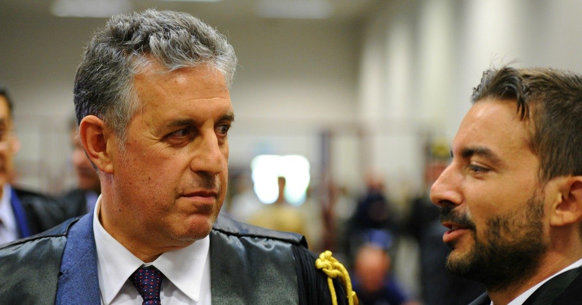 Coronavirus, l’altra epidemia: l’emergenza assist per le mafie. Di Matteo: “Boss puntano a prendersi aziende in difficoltà”. Tartaglia: “Crisi terreno fertile per i clan”. Grasso: “Stato deve intervenire”