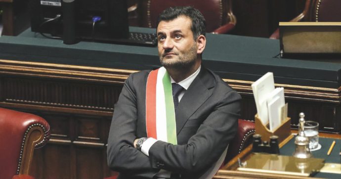 Coronavirus, il sindaco di Bari Decaro: “I fondi? Servono a mandarci avanti per tre settimane”