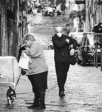 Copertina di Passeggiare, diario di un crimine imperfetto