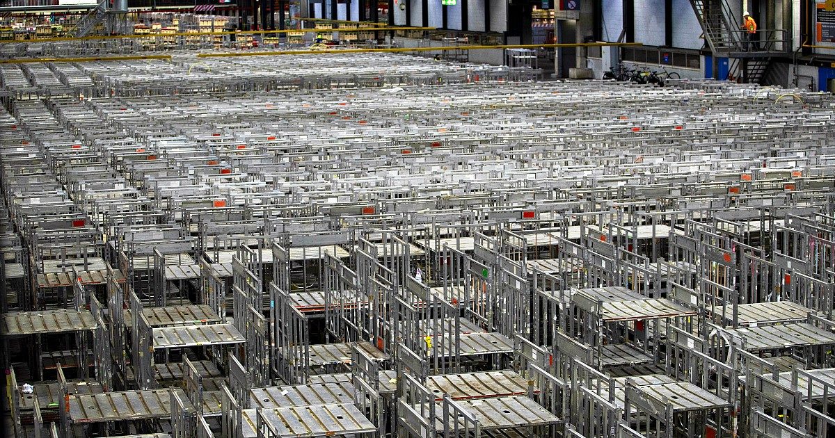 Coronavirus, Istat: “Shock diffuso sull’intero sistema produttivo. Fermo 49% delle imprese, crollo della fiducia peggiore anche del 2008”