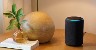 Copertina di Echo 3ª generazione, l’altoparlante intelligente con Alexa in offerta su Amazon con sconto del 40%