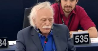 Copertina di Manolis Glezos, addio al ‘primo partigiano d’Europa’ che disse due volte no alla Germania
