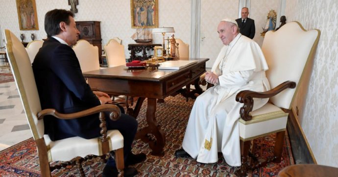 Il  Grillo sociale che piace a sinistra e (forse) al Papa