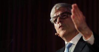 Copertina di “Ecco come ripartire:bisogna testare tutti ogni due settimane”