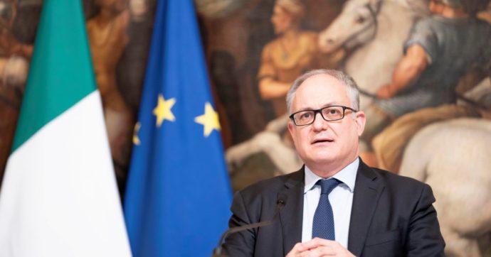 Coronavirus, ministro Gualtieri: “Garanzie per 500 miliardi e sul Mes l’Italia non cederà”