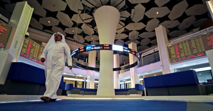 Oro nero invenduto. Con gli sceicchi trema pure il Medio Oriente