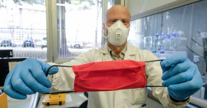 Mascherine con sorpresa 600mila pezzi “sbagliati”