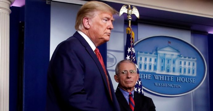 Scorta al virologo che nega l’epidemia come complotto