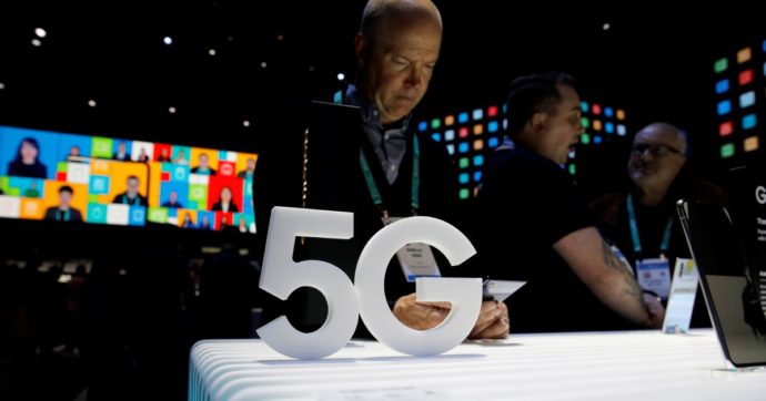 Allerta sulle scalate ostili di Olanda, Francia e Cina