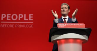 Copertina di Gran Bretagna, Keir Starmer è il nuovo leader del Labour Party: il cavaliere “socialista” che non vuole essere chiamato Sir