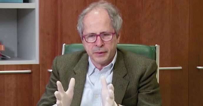 Coronavirus, Andrea Crisanti: “Errori di Ricciardi e Oms: perso un mese sugli asintomatici”