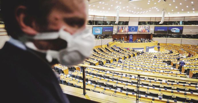 L’Ue nuda davanti alla storia se ora scarica l’Italia prostrata