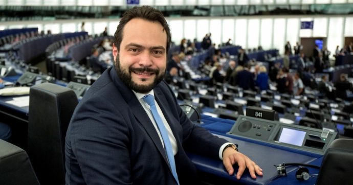 “Inutile parlare del Mes. Servono i coronabond o la Ue finirà di esistere”