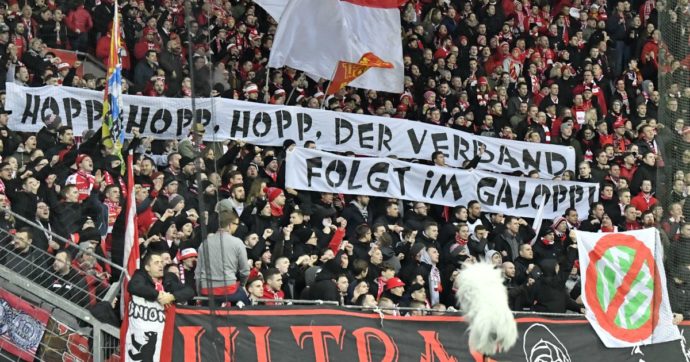 Virus, in Germania chi lavora al vaccino contro il Covid-19 è il nemico numero uno dei tifosi: ecco perché le curve odiano Dietmar Hopp