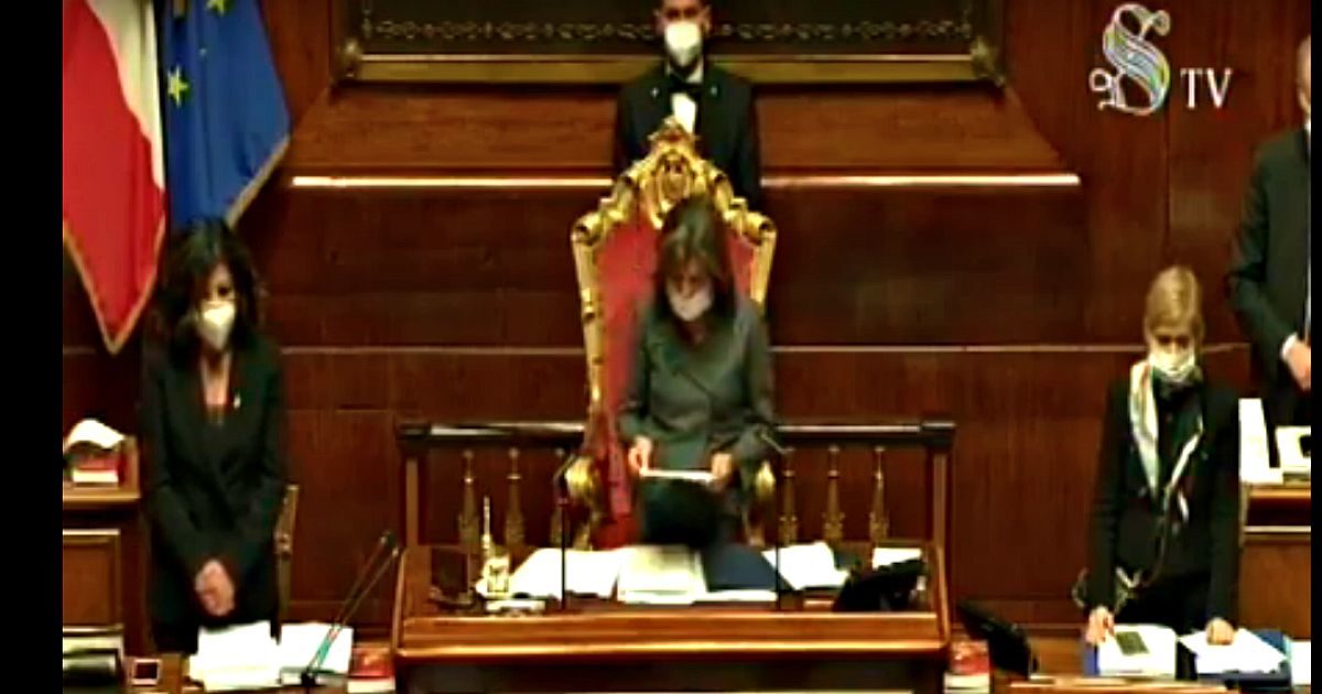 Coronavirus, Senato conferma la fiducia al governo su dl Cura Italia: 142 a favore. Lega-Fi-Fdi votano contro nonostante le mediazioni. Taverna (M5s): “Sleali, anche nel dramma c’è chi pensa al consenso”