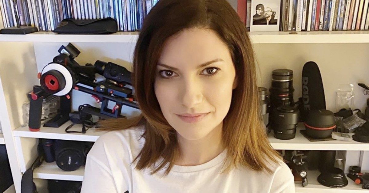 Laura Pausini: “Uno legge i giornali, italiani e stranieri, e si fa fatica a non incazzarsi”