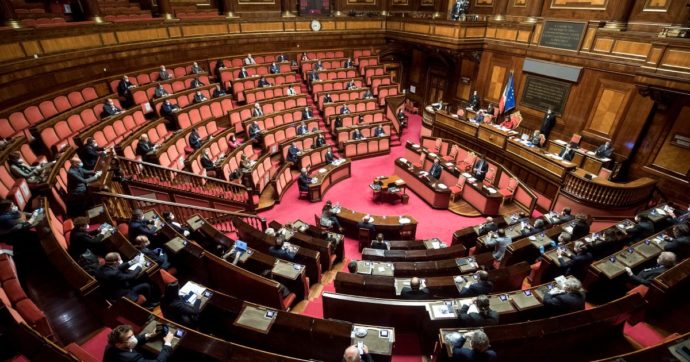 Cura Italia, la Camera conferma la fiducia al governo sul provvedimento con 298 sì