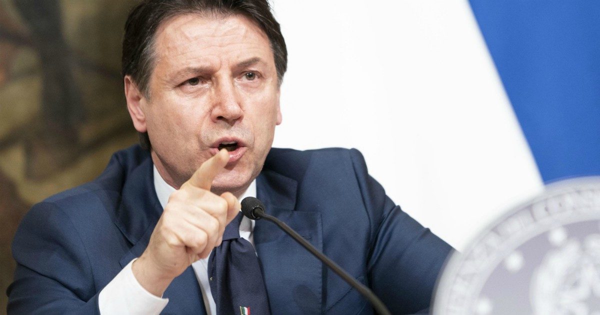 1 maggio, Conte: “Chiediamo scusa per ritardi nell’erogazione degli aiuti”. E ai commercianti: “Col rispetto delle regole, in alcuni territori si rallenterà il contagio e si potrebbe riaprire prima del previsto”