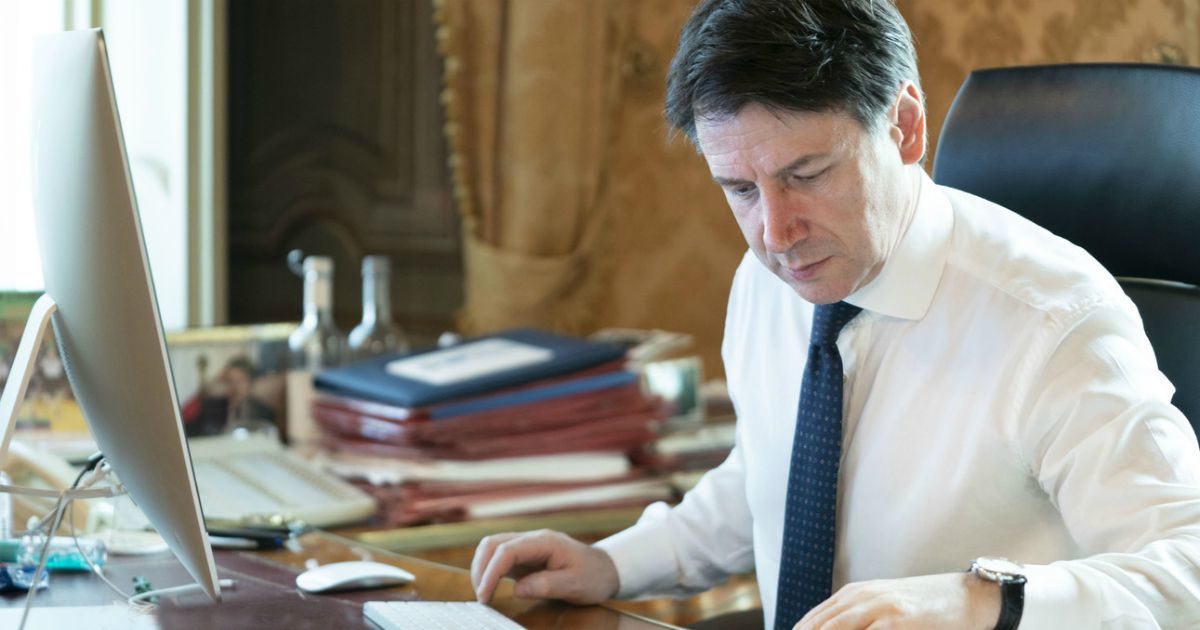 Mes, Conte: “Non ha senso discuterne ora. Prima mi batterò contro condizioni vessatorie, poi valuteremo se è di interesse nazionale. Discussione sarà pubblica e ultima parola al Parlamento”