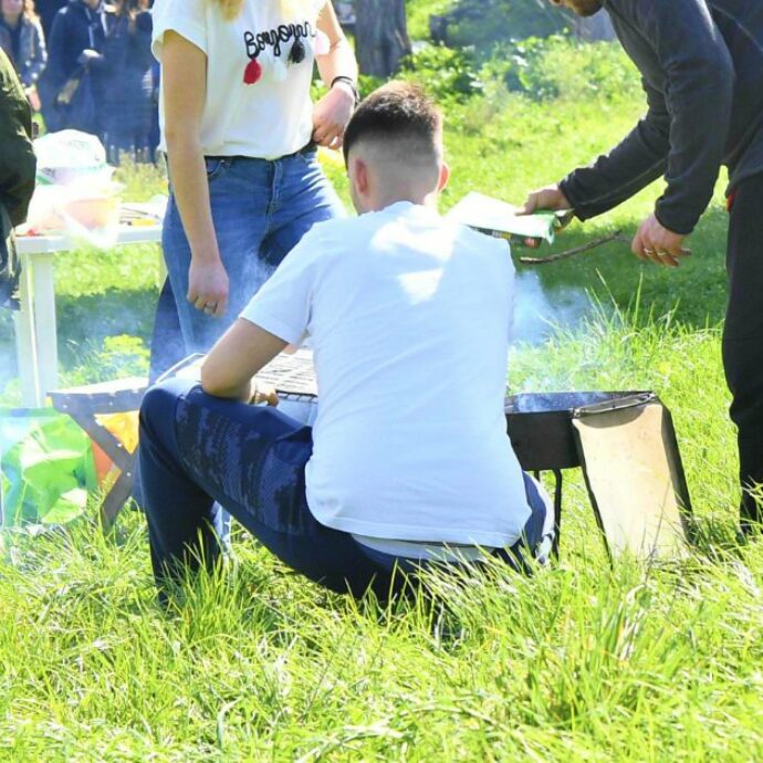 Grigliata di Pasquetta, attenzione a multe e divieti: dai balconi ai parchi e le spiagge, ecco tutto quello che c’è da sapere prima di accendere il barbecue