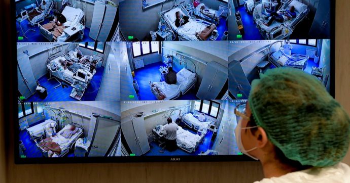 Coronavirus, l’epidemiologo Lopalco: “Così la Lombardia mette tutti a rischio, troppe le deroghe”