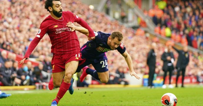 Coronavirus, così pensano di ripartire gli altri campionati: la Bundesliga va veloce, la Liga prudente. L’unica certezza: gli stadi ‘fantasma’