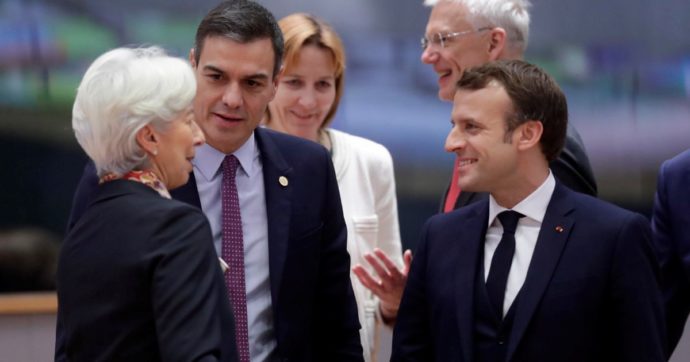 Copertina di Spagna e Francia insistono: “Il fondo Ue o l’euro muore”