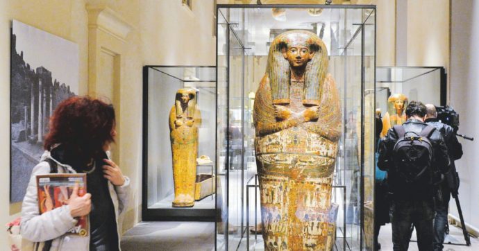 Copertina di Un virus contro i Faraoni: l’Egizio rischia la chiusura