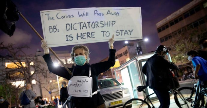 Gli 007 combattono il virus con una App come se fosse Hamas