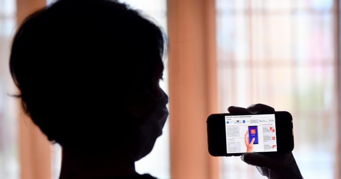 Ombre e problemi della app con cui vogliono tracciarci