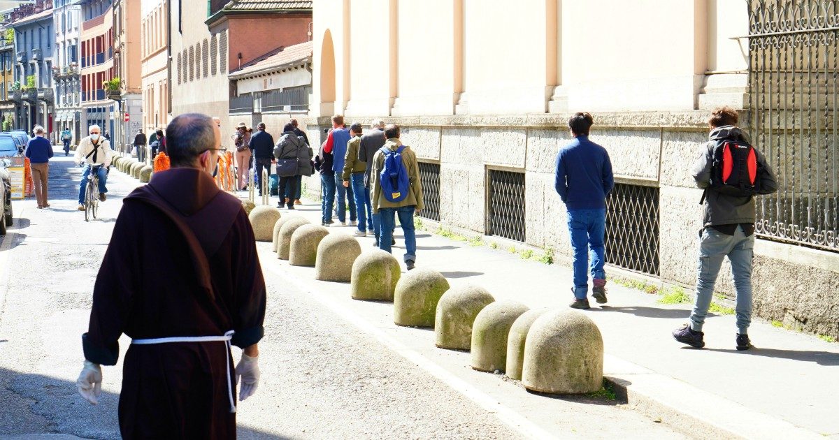 Coronavirus, “1 milione i nuovi poveri che hanno bisogno di aiuto per mangiare. Il 20% vive in Campania, il 9% in Lombardia”