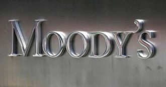 Copertina di Moody’s rivede al rialzo la crescita dell’Italia nel 2023: pil a +0,3% contro la stima di -1,4% diffusa a novembre