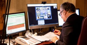 Copertina di I giallorosa a Gualtieri: il decreto lo scrivi con noi