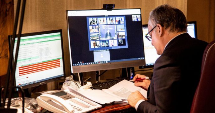 I giallorosa a Gualtieri: il decreto lo scrivi con noi