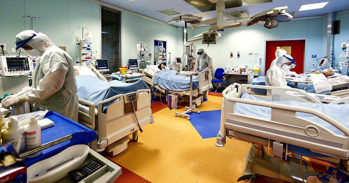 Coronavirus, i Covid Hospital un pilastro della Fase 2: dalla Fiera di Milano a ospedali o padiglioni riconvertiti. Ecco modelli (e loro limiti)