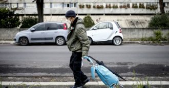 Copertina di 1 maggio, tra profitto e salute dovrebbe prevalere la seconda. Ma in Italia non è detto finisca così