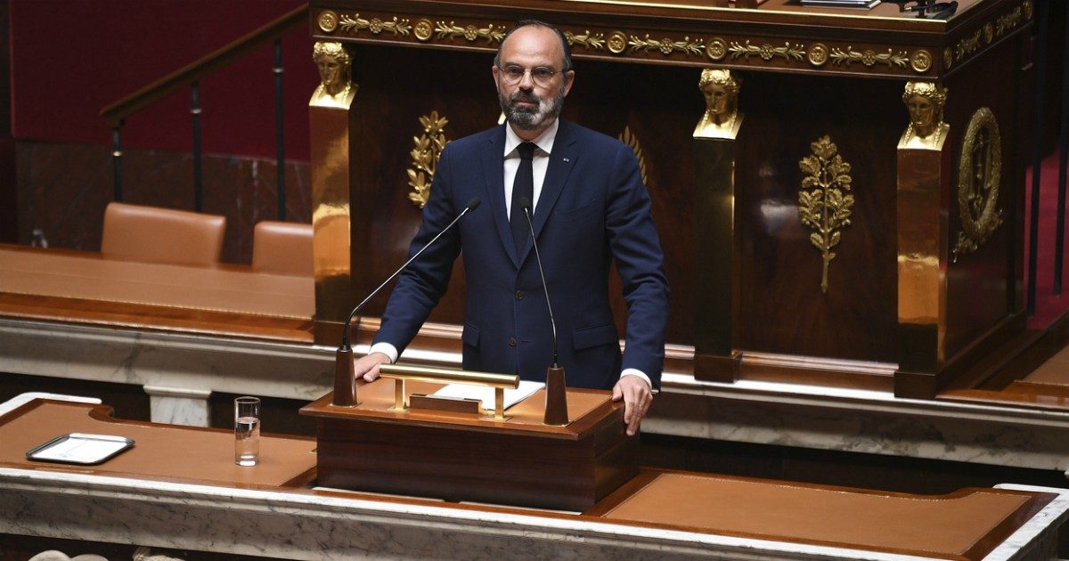 Coronavirus – Francia, Philippe presenta in Parlamento la Fase 2: “Dall’11 maggio scuole riaperte su base volontaria e 700mila test virologici alla settimana”