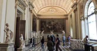 Copertina di Uffizi, il direttore Schmidt lancia l’allarme: “Boom di turisti ma tagliano il personale. Così chiudiamo”