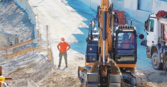 Copertina di Le aziende fanno già i test del sangue per ripartire subito