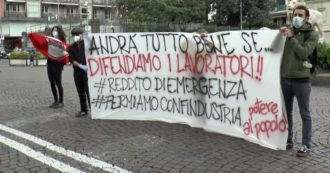 Copertina di Primo maggio, a Napoli sit-in di Potere al popolo: “Attivato numero rosso per lavoratori, ci segnalano assenza di sicurezza e di sostegno”