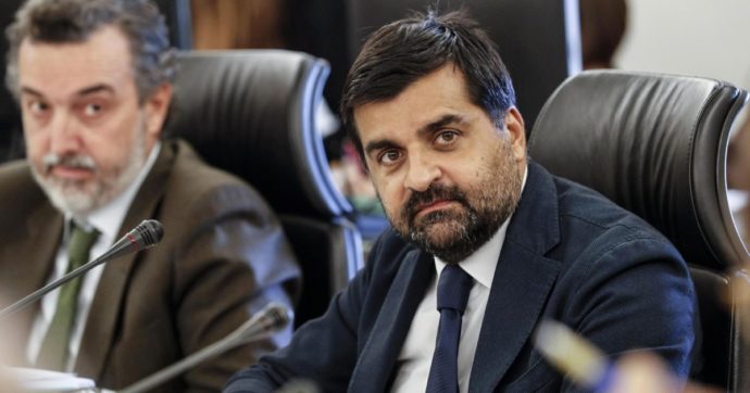 Ufficio collocamento giudici, citofonare Luca Palamara