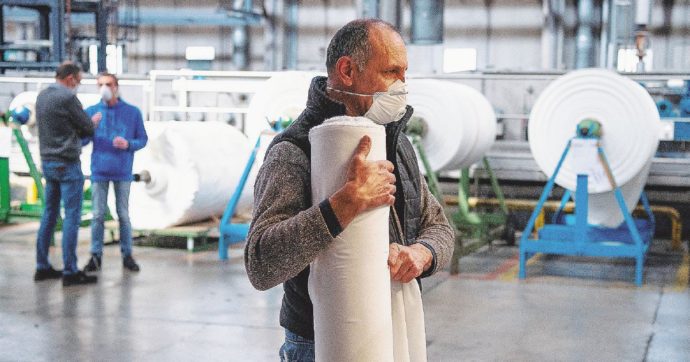 Il report Ue: “Covid diseguale, pagano i più poveri e precari”