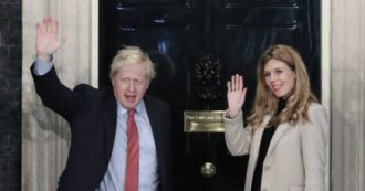 Copertina di Boris Johnson e la compagna Carrie danno al figlio il nome dei medici che hanno salvato il premier