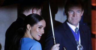 Copertina di “Harry e Meghan ricorreranno alla fecondazione assistita”: la coppia paparazzata fuori da una clinica specializzata in infertilità